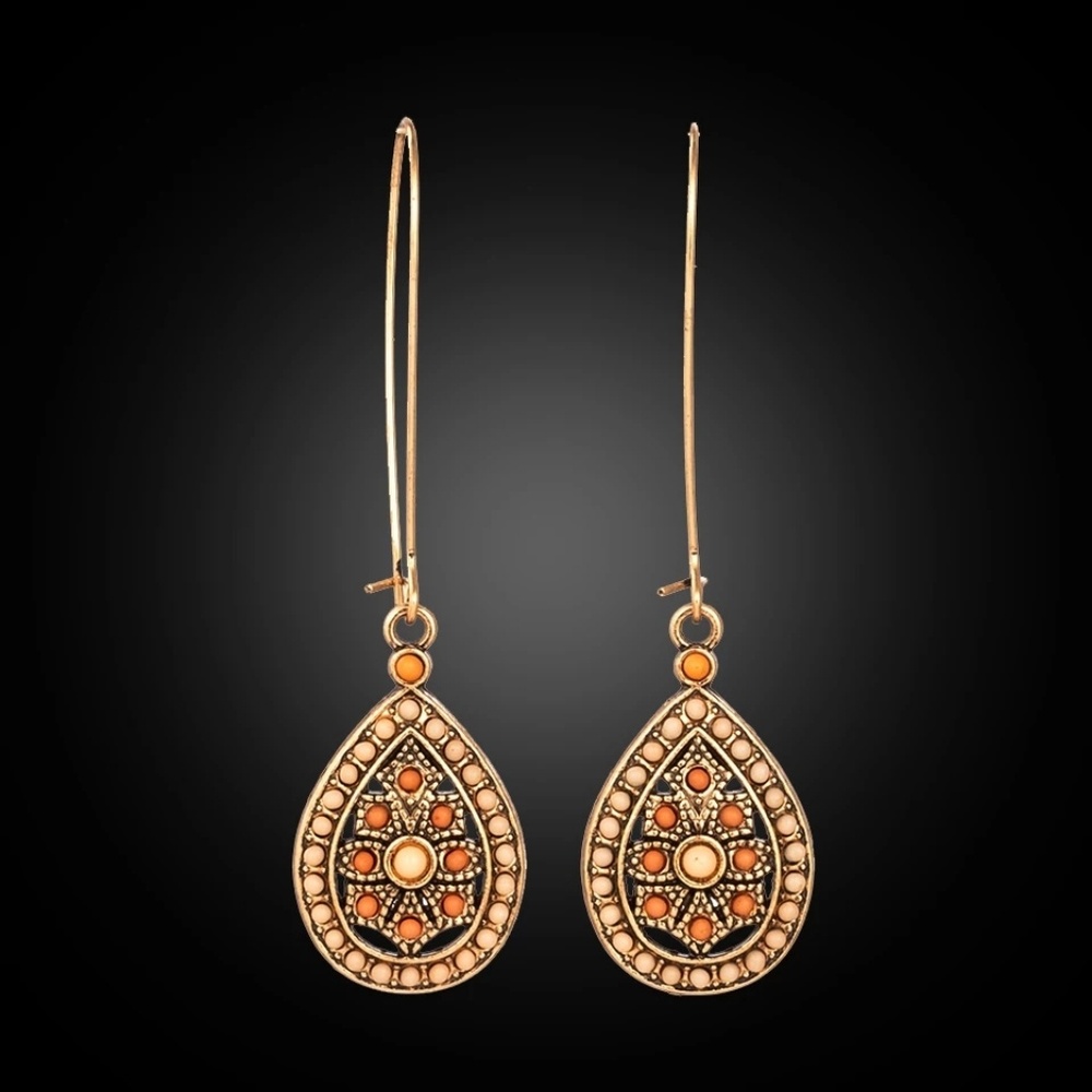 Gorgeous Long drop earrings